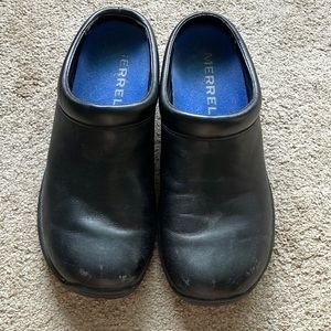 Merrell black women 9 clogs